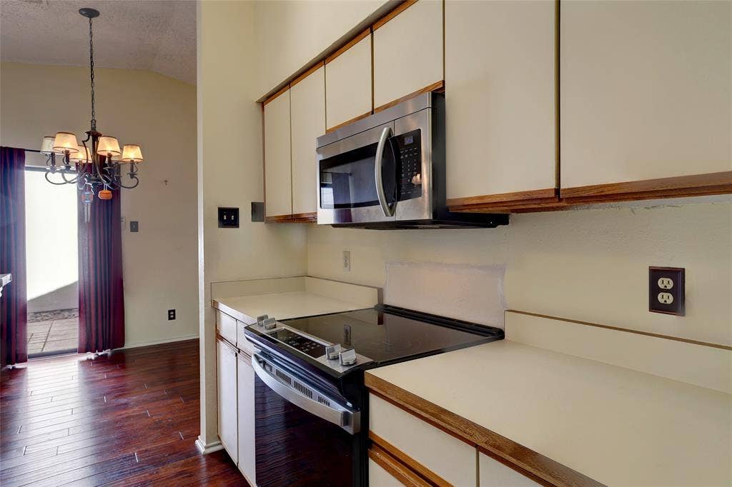 2109 Brook Mount Court, Carrollton, TX 75006