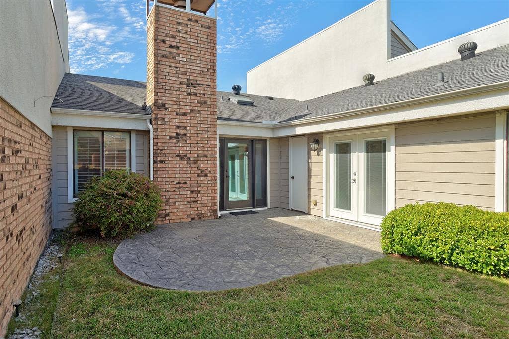2109 Brook Mount Court, Carrollton, TX 75006