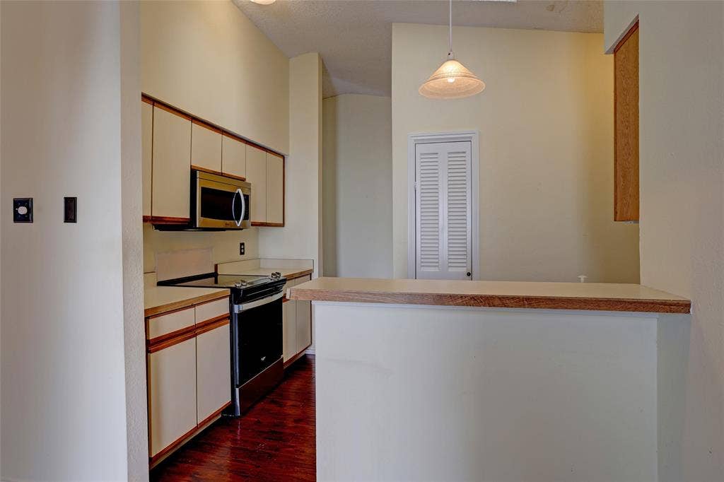 2109 Brook Mount Court, Carrollton, TX 75006