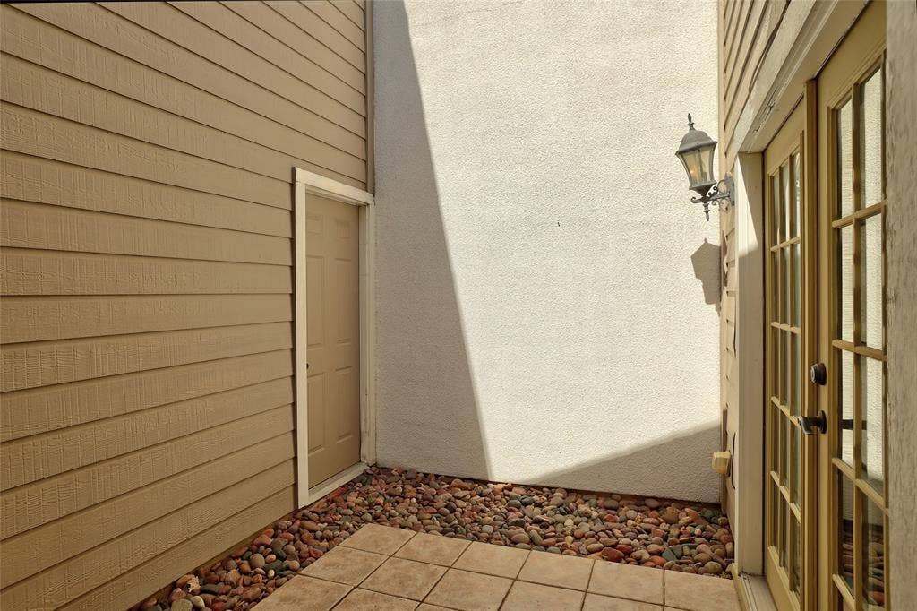 2109 Brook Mount Court, Carrollton, TX 75006