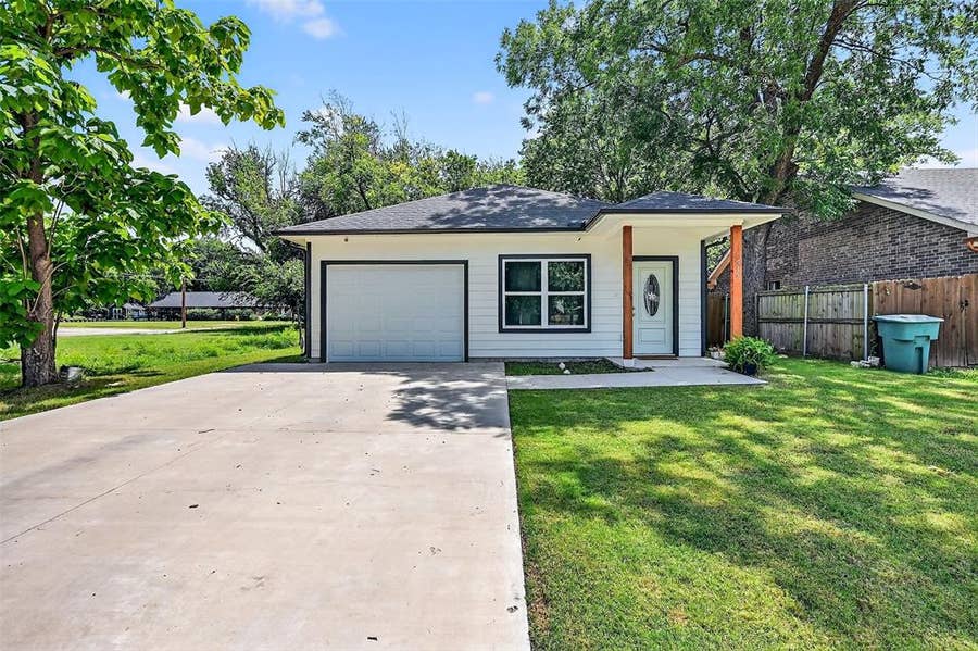 Property photo for 515 N East Street, Sherman, TX