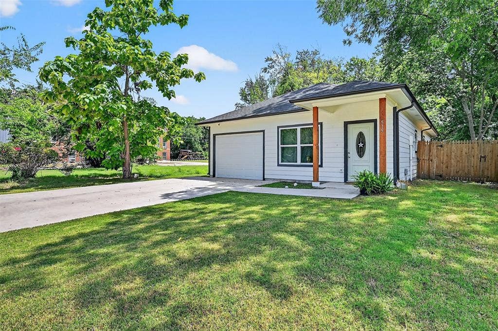 515 N East Street, Sherman, TX 75090