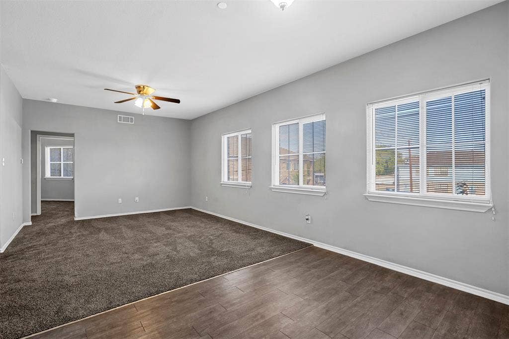 609 Meadow View Court, #202, Denton, TX 76207