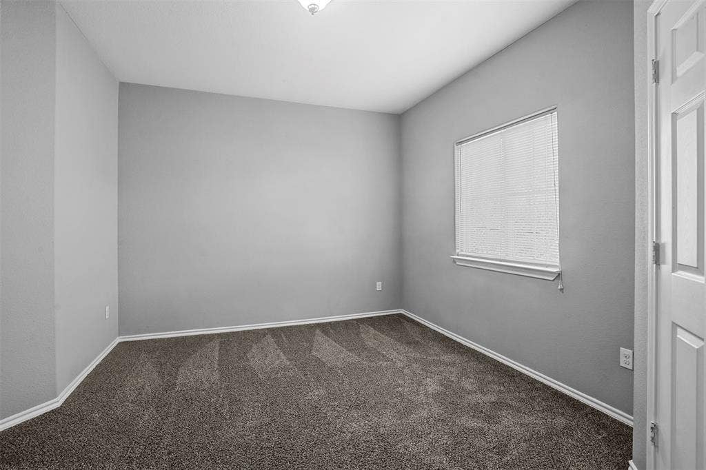 609 Meadow View Court, #202, Denton, TX 76207