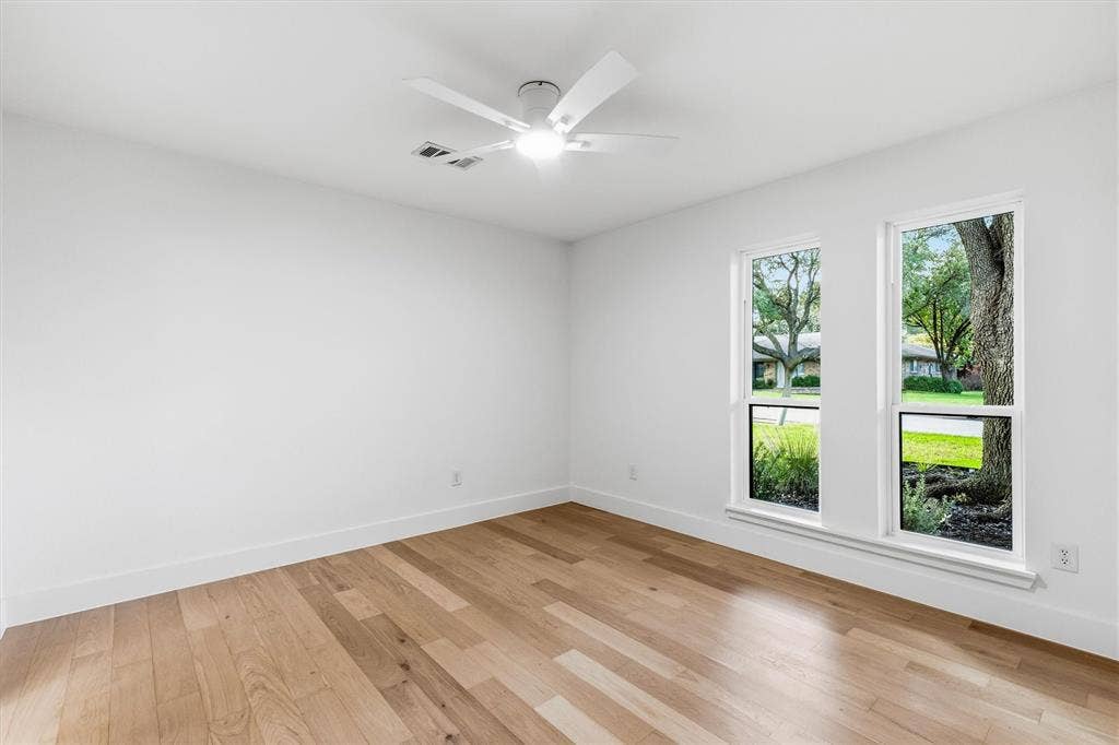 7031 Hunters Ridge Drive, Dallas, TX 75248 Bedroom 3