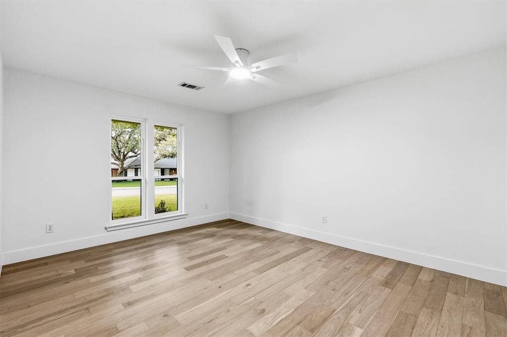 7031 Hunters Ridge Drive, Dallas, TX 75248 Bedroom 5
