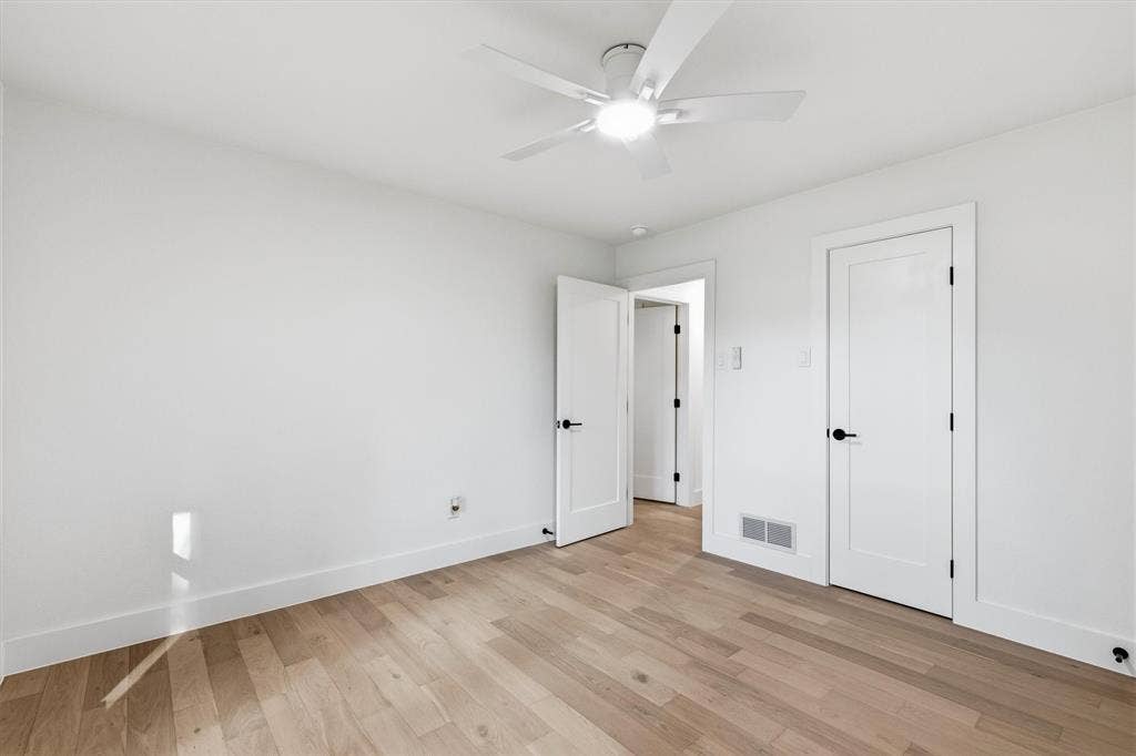 7031 Hunters Ridge Drive, Dallas, TX 75248 Bedroom 5