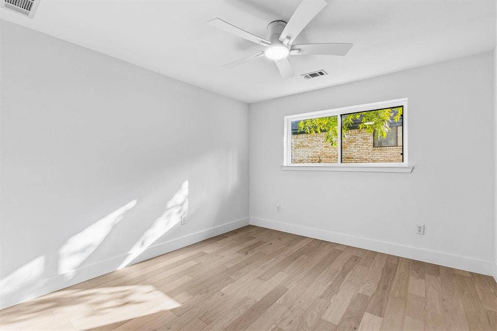 7031 Hunters Ridge Drive, Dallas, TX 75248 Bedroom 2