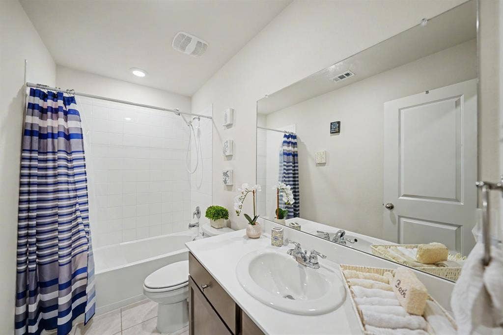1901 Crimson Avenue, Farmersville, TX 75442 1901 Crimson Avenue, Farmersville, TX 75442