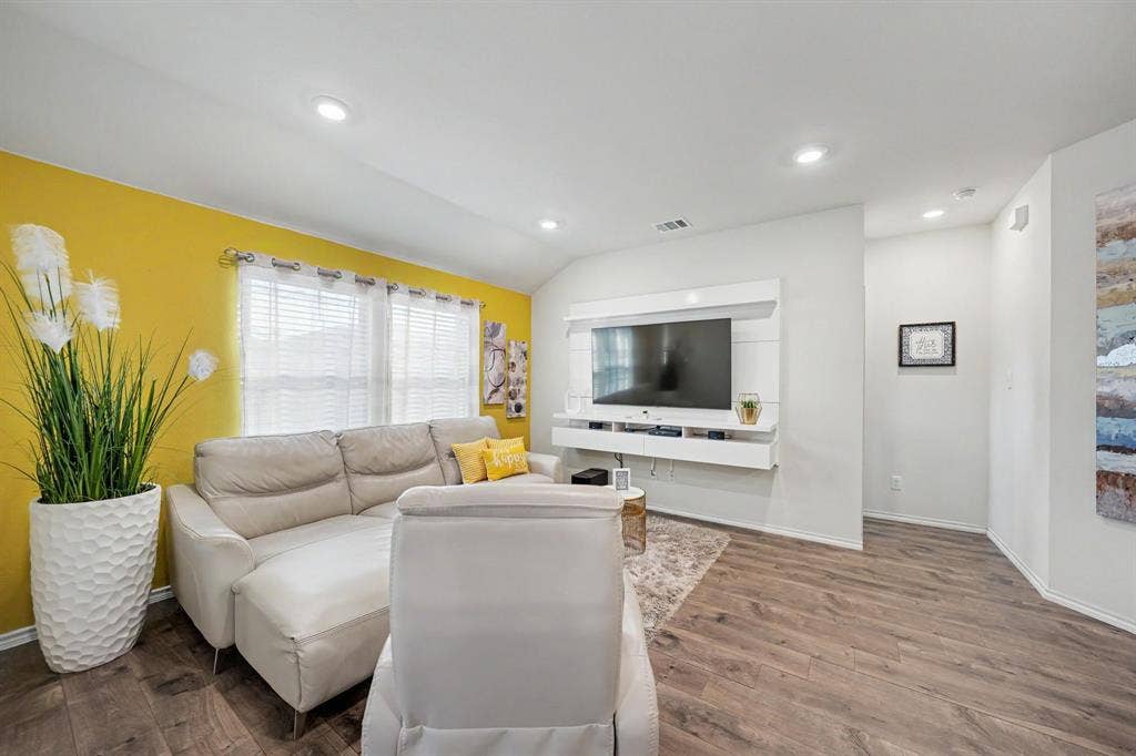 1901 Crimson Avenue, Farmersville, TX 75442 1901 Crimson Avenue, Farmersville, TX 75442