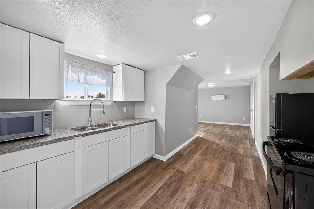 711 W Munson Street, Denison, TX 75020