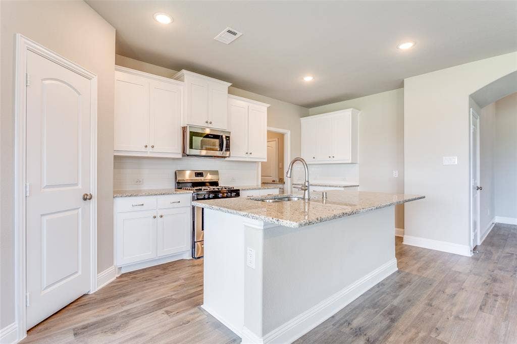 2921 Pronghorn Drive, Melissa, TX 75454 2921 Pronghorn Drive, Melissa, TX 75454