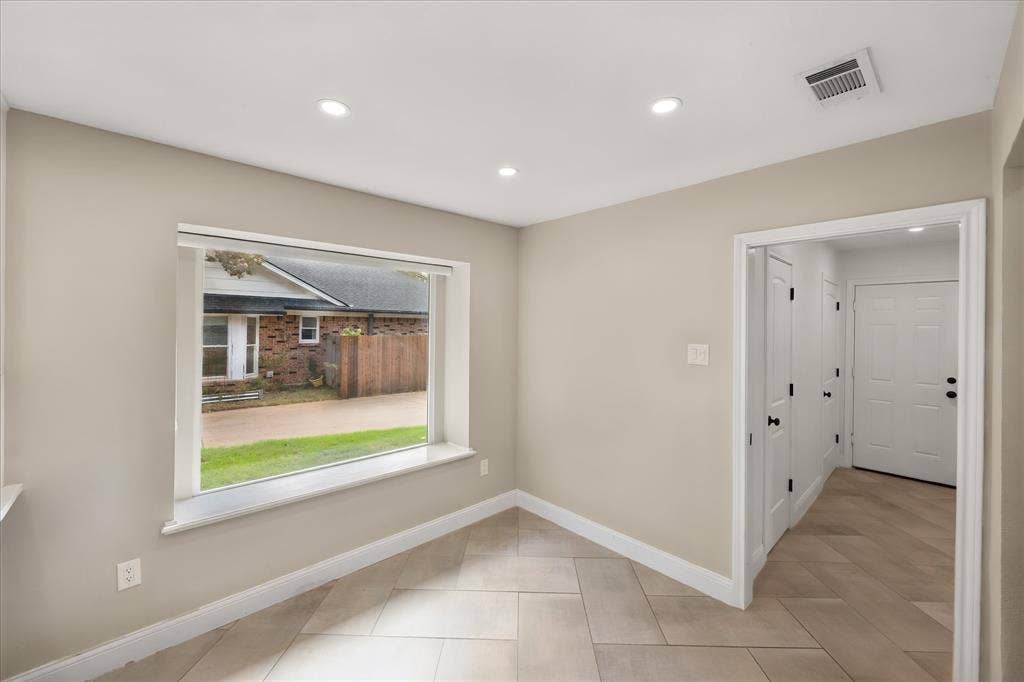 309 Quail Crest Drive, Bedford, TX 76021