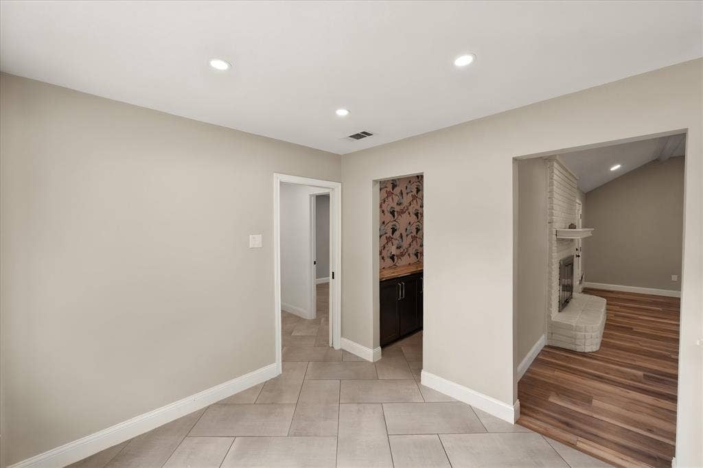 309 Quail Crest Drive, Bedford, TX 76021