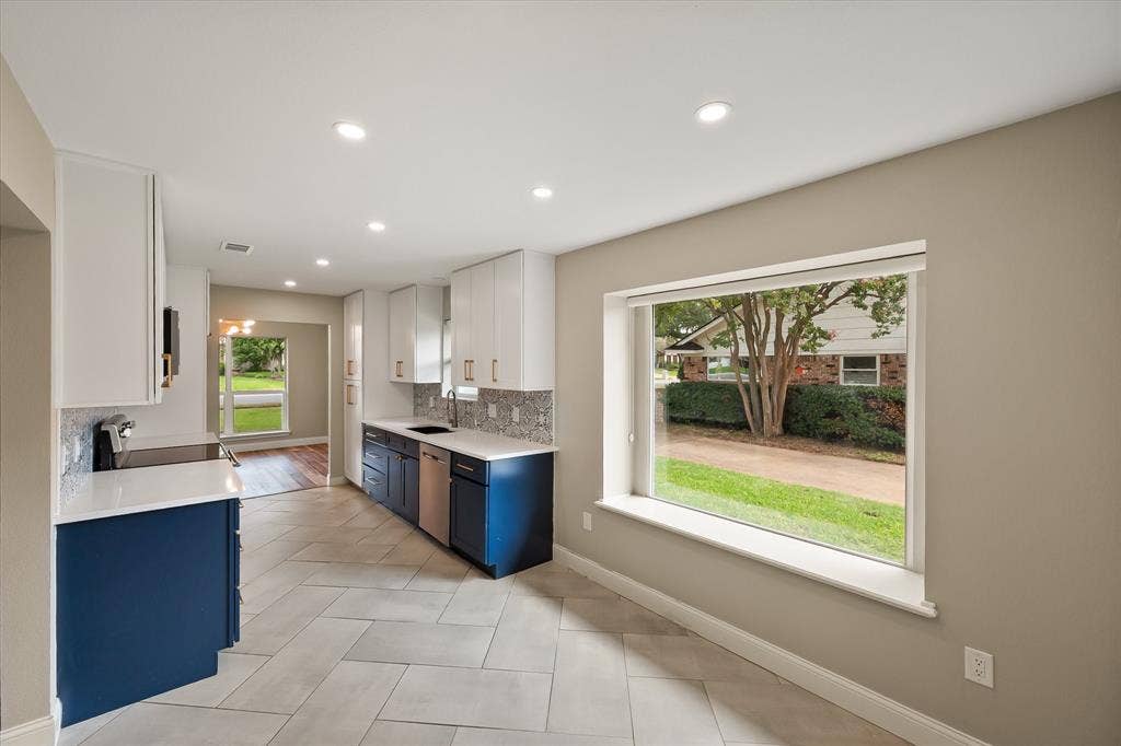 309 Quail Crest Drive, Bedford, TX 76021