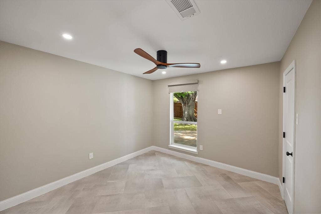 309 Quail Crest Drive, Bedford, TX 76021