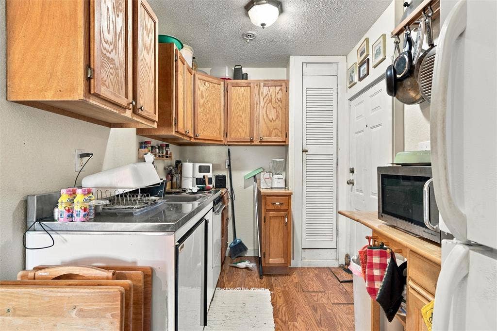 Guest House Kitchen