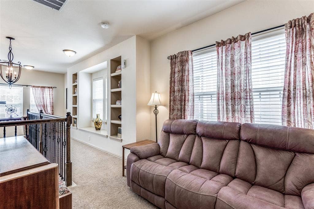 3833 Marcillia Circle, Irving, TX 75038 3833 Marcillia Circle, Irving, TX 75038