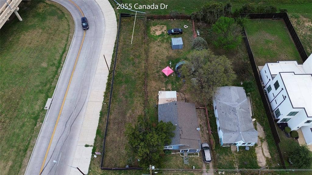 2055 Canada Drive, Dallas, TX 75212 2055 Canada Drive, Dallas, TX 75212
