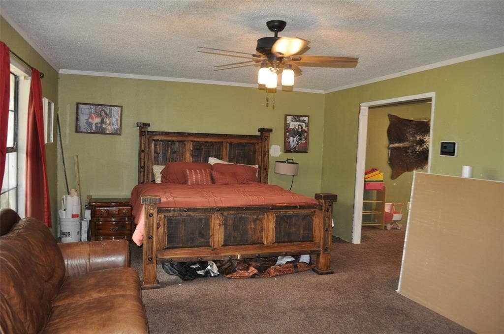 3777 County Road 1101, Celeste, TX 75423 this downstairs room could be a bedroom, game room or office