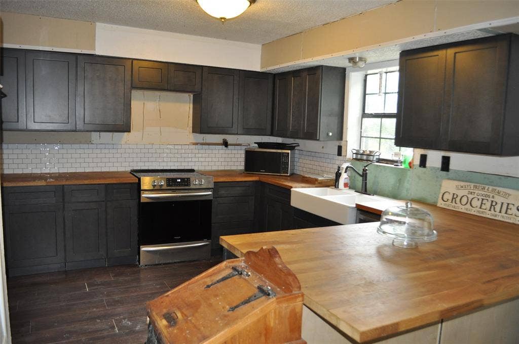 3777 County Road 1101, Celeste, TX 75423 3777 County Road 1101, Celeste, TX 75423
