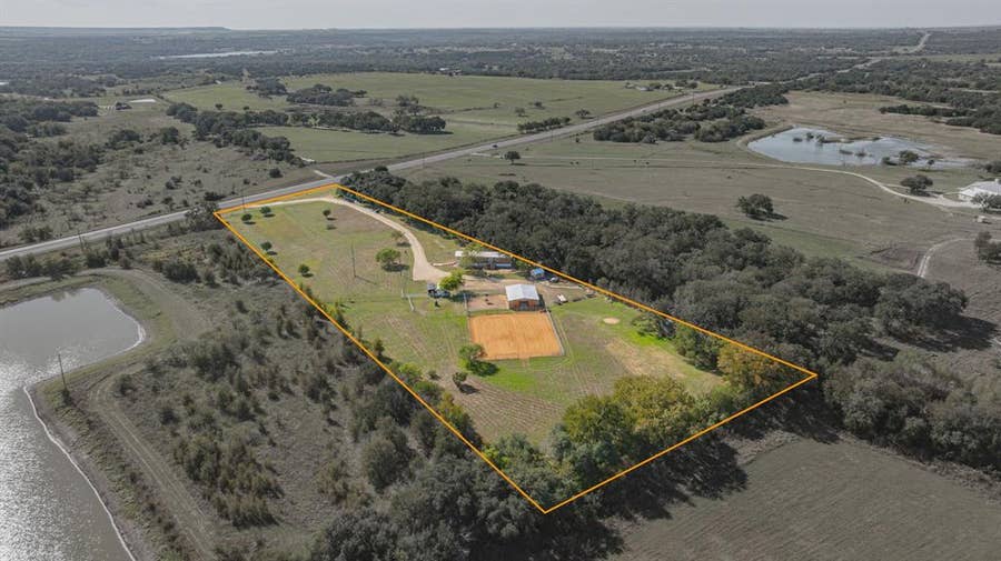Property photo for 16515 N US Highway 281 Highway, Hico, TX