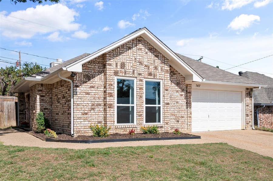 Property photo for 7437 Little Rock Lane, Fort Worth, TX