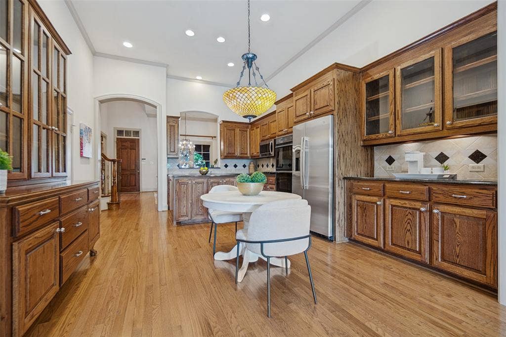 12050 Lueders Lane, Dallas, TX 75230 Kitchen and breakfast area