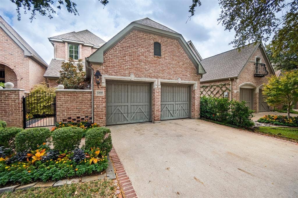 12050 Lueders Lane, Dallas, TX 75230 Front of house and entry