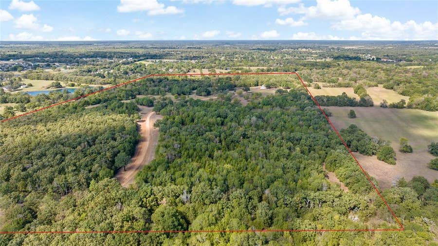 Property photo for 1046 Shelton Hill Road, Paris, TX