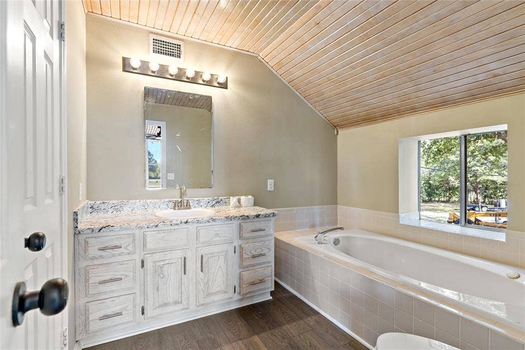 1046 Shelton Hill Road, Paris, TX 75462