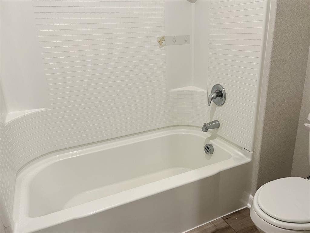 200 Holster Hollow Road, Newark, TX 76071