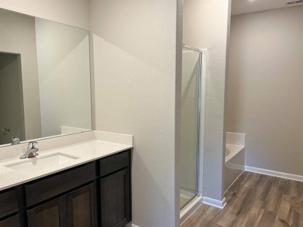 200 Holster Hollow Road, Newark, TX 76071