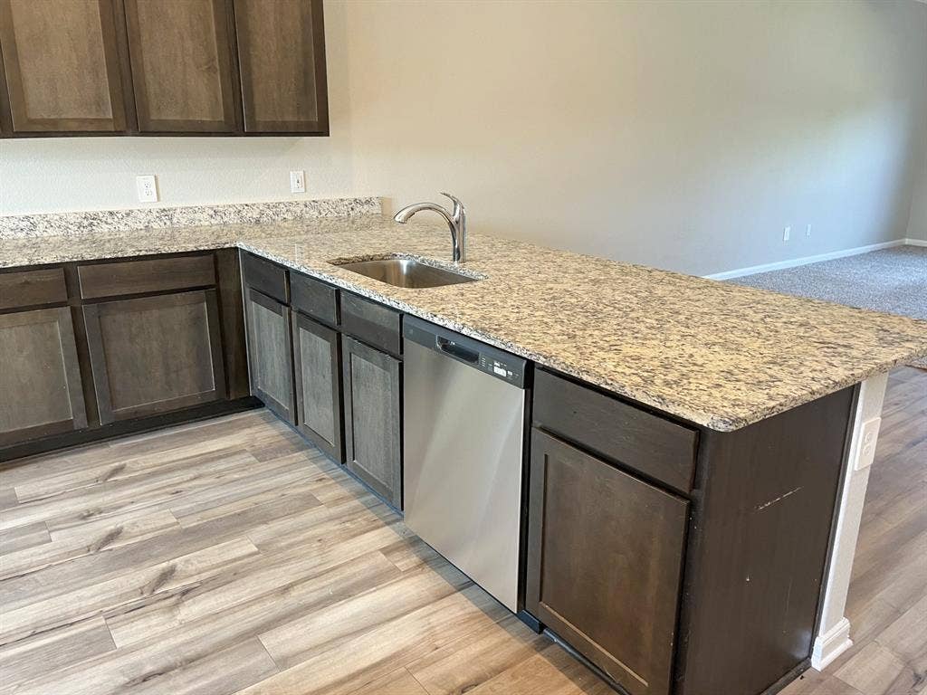 200 Holster Hollow Road, Newark, TX 76071