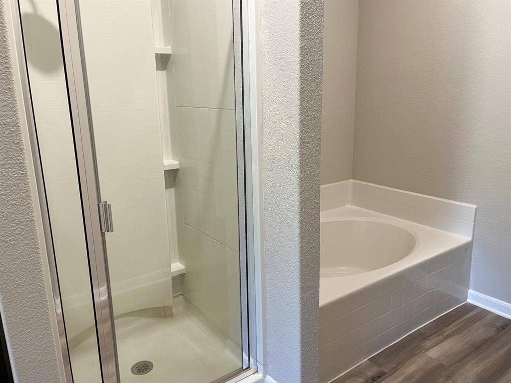 200 Holster Hollow Road, Newark, TX 76071