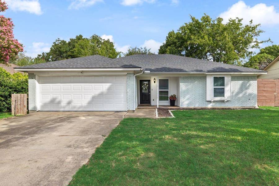 Property photo for 8217 O'Brian, North Richland Hills, TX