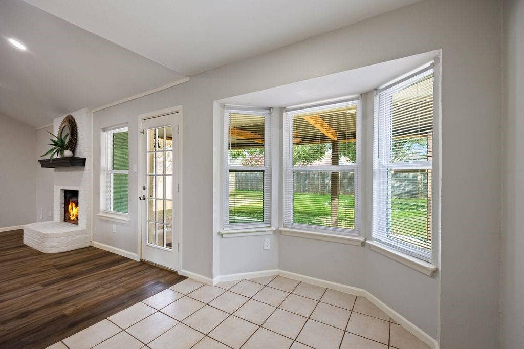 8217 O'Brian, North Richland Hills, TX 76180