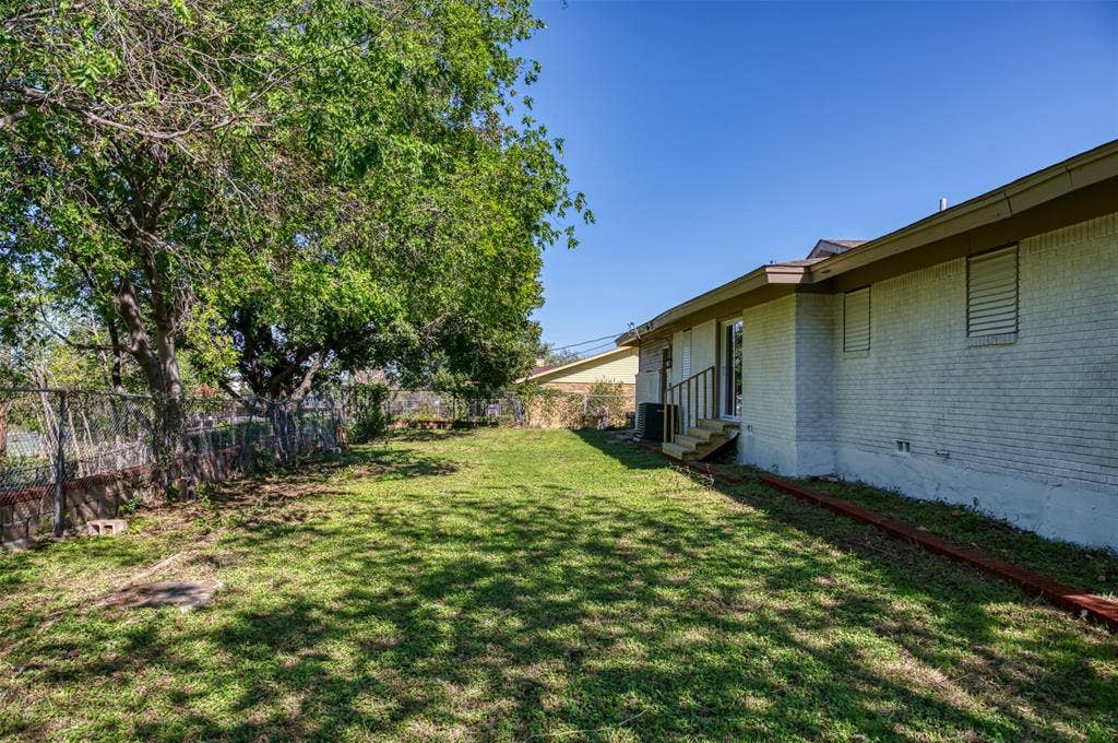 4516 Rolling Hills Drive, Fort Worth, TX 76119 4516 Rolling Hills Drive, Fort Worth, TX 76119