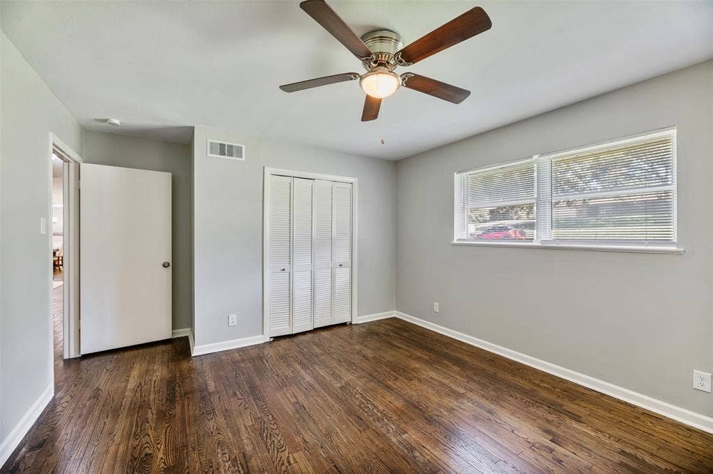 4516 Rolling Hills Drive, Fort Worth, TX 76119 Bedroom 3