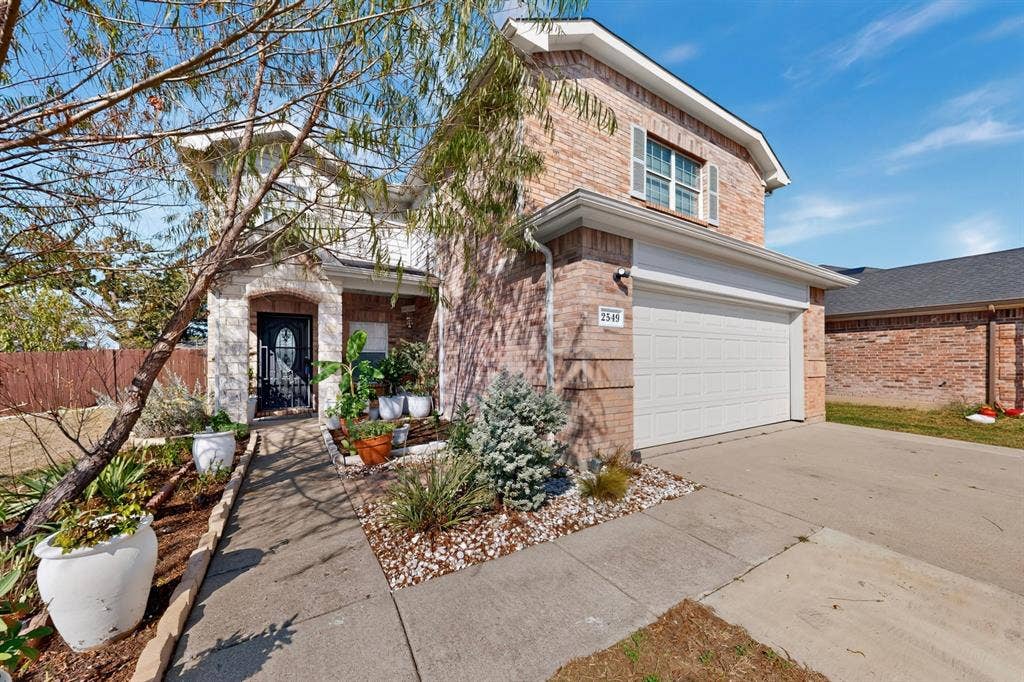 2549 Spring Creek Drive, Balch Springs, TX 75180 2549 Spring Creek Drive, Balch Springs, TX 75180