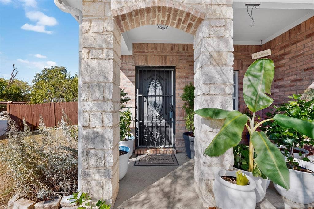 2549 Spring Creek Drive, Balch Springs, TX 75180 2549 Spring Creek Drive, Balch Springs, TX 75180