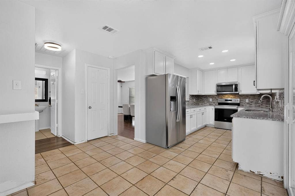 2549 Spring Creek Drive, Balch Springs, TX 75180 2549 Spring Creek Drive, Balch Springs, TX 75180