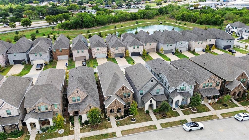 4034 Saddlehorn Way, Sachse, TX 75048