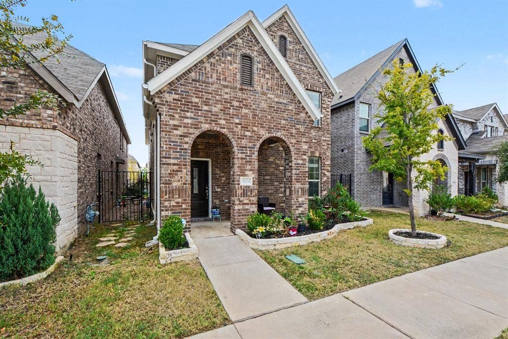 4034 Saddlehorn Way, Sachse, TX 75048