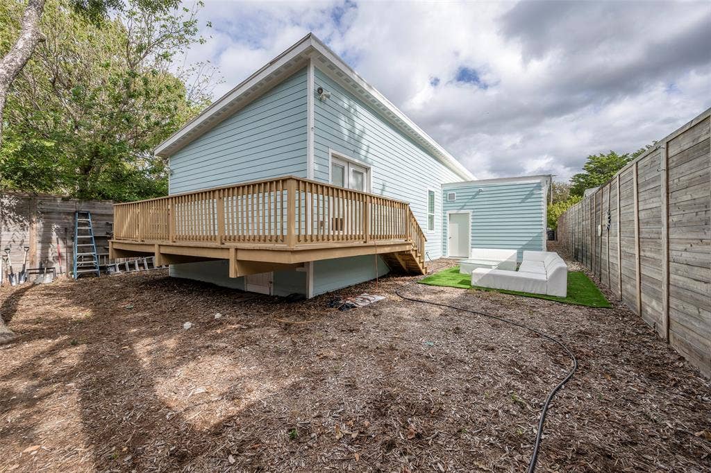 1031 Grandview Avenue, Dallas, TX 75223 Make this into your own oasis