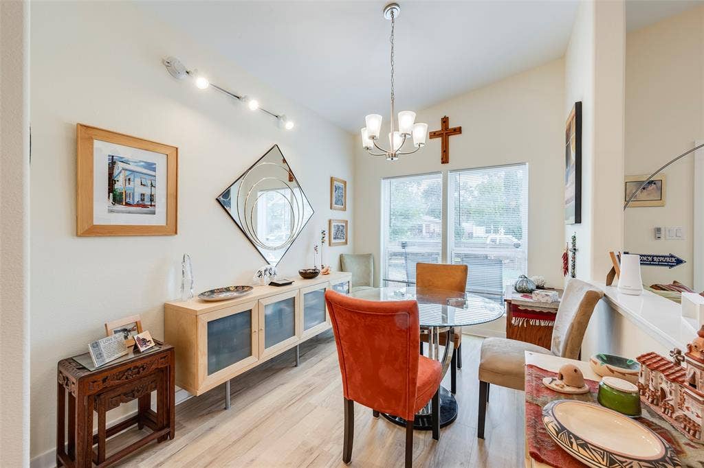 1031 Grandview Avenue, Dallas, TX 75223 1031 Grandview Avenue, Dallas, TX 75223