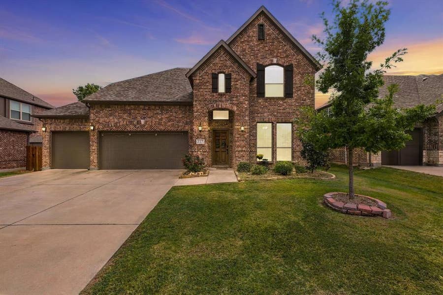 Property photo for 117 Providence Drive, Van Alstyne, TX