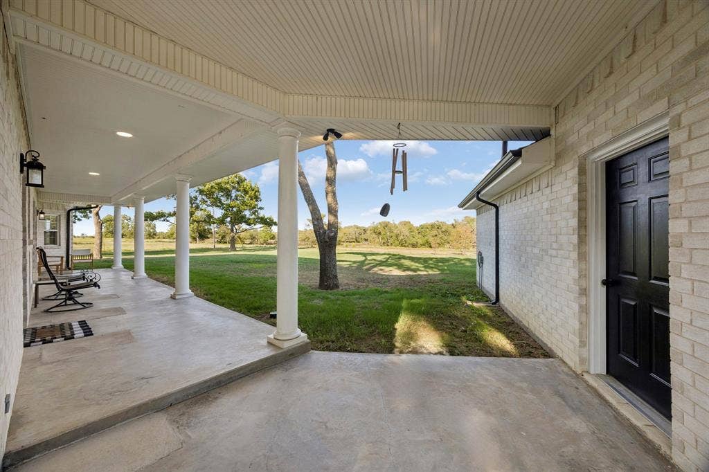 303 Bobby Sam Court, Collinsville, TX 76233