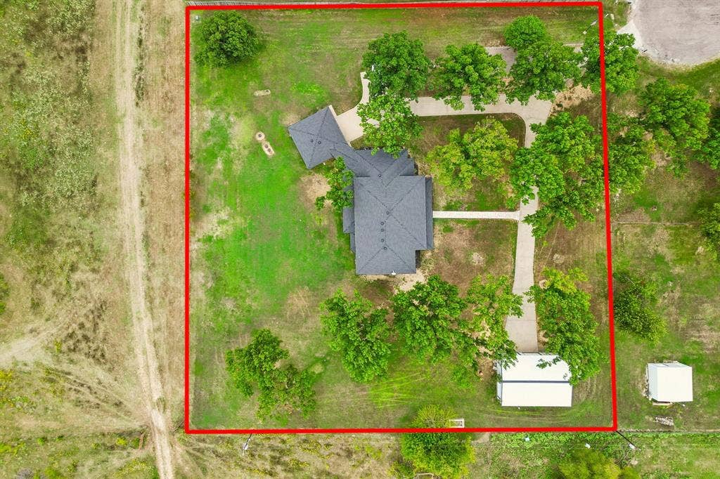 303 Bobby Sam Court, Collinsville, TX 76233