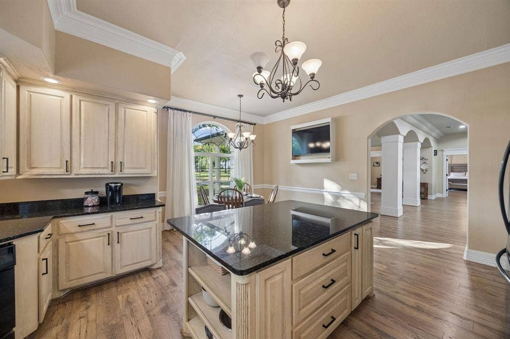 303 Bobby Sam Court, Collinsville, TX 76233
